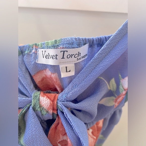 Velvet Torch Los Angeles Maxi floral dress with adjustable straps - Picture 3 of 7